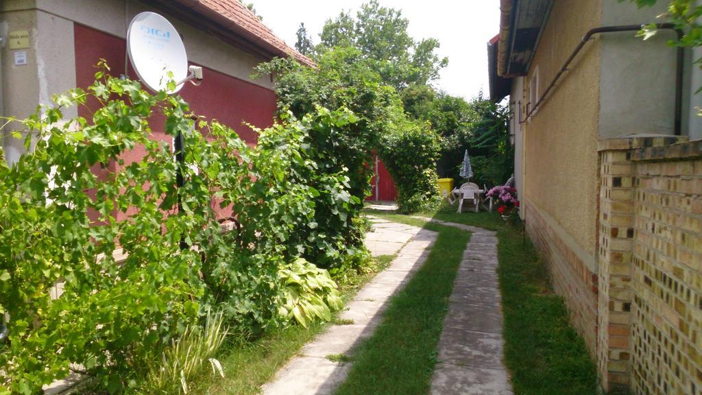 Boris Apartman Apartment Гюла Екстериор снимка